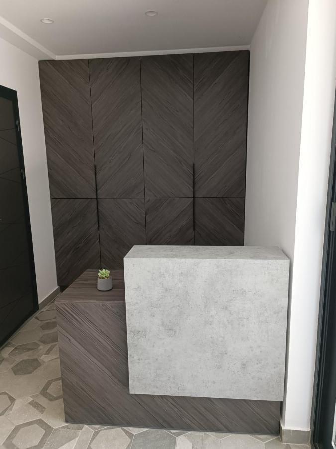 Apartament Kali อัคโตโปล ภายนอก รูปภาพ
